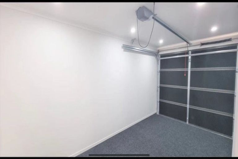 Photo of property in 425a Great South Road, Opaheke, Papakura, 2113