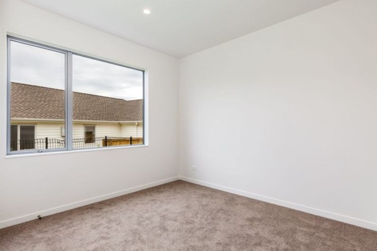 Photo of property in 10 Ahorangi Road, Silverdale, 0932