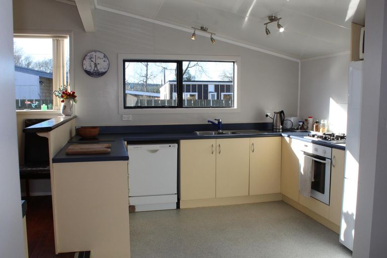Photo of property in 8 Rangatira Drive, Mangakino, 3421