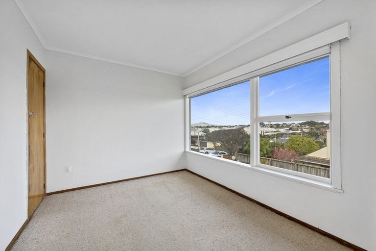 Photo of property in 1/18 East Coast Road, Milford, Auckland, 0620