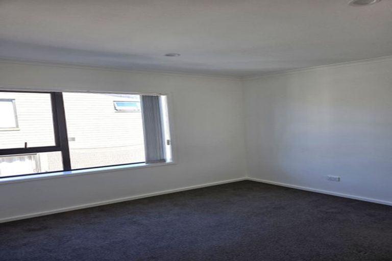 Photo of property in 115 Banks Street, Marfell, New Plymouth, 4310