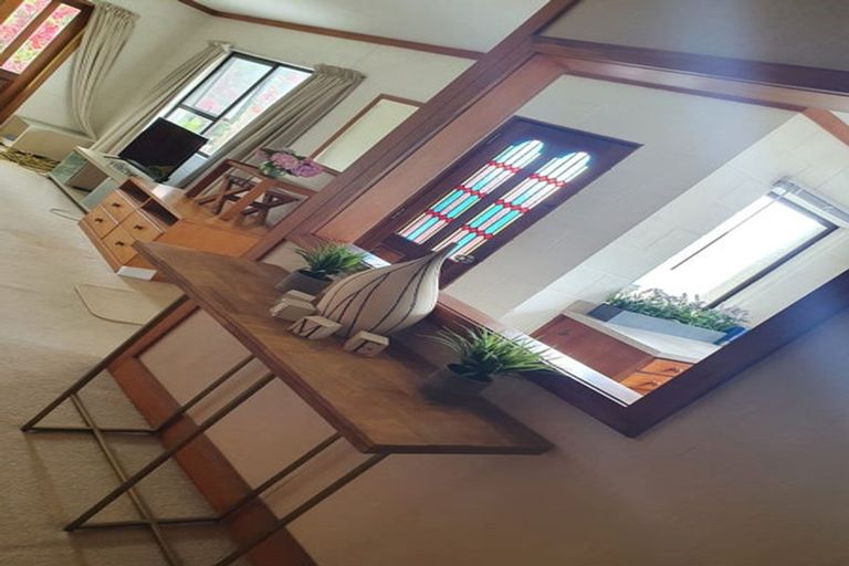 Photo of property in 1/295 East Coast Road, Mairangi Bay, Auckland, 0630