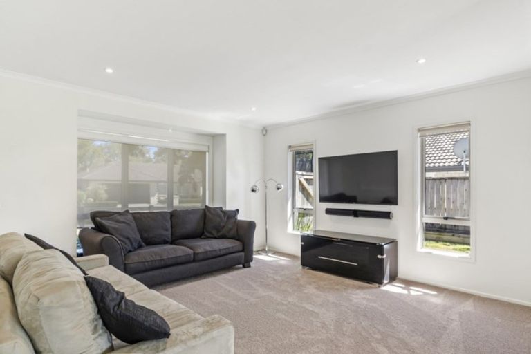 Photo of property in 6 Pohutukawa Place, Karaka, Papakura, 2113