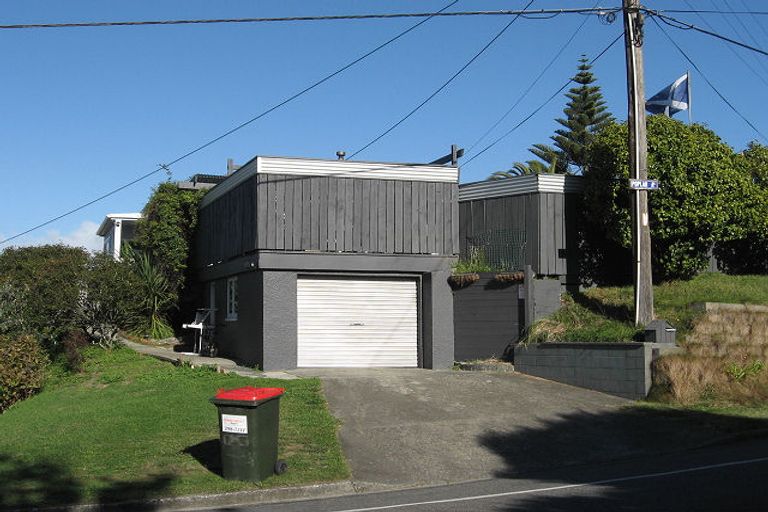 Photo of property in 62 Poplar Avenue, Raumati South, Paraparaumu, 5032
