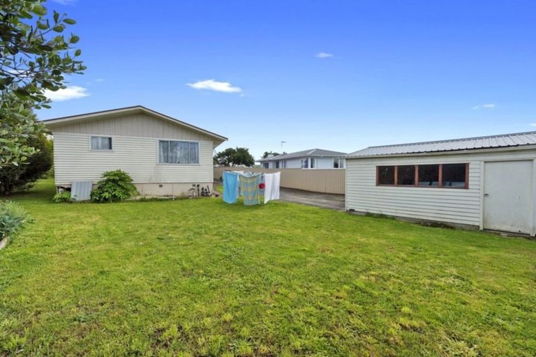 Photo of property in 15 Rosalind Street, Deanwell, Hamilton, 3206