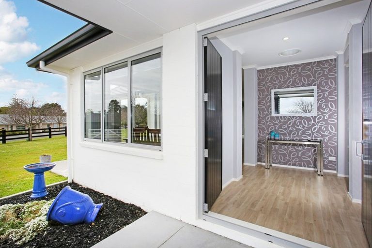 Photo of property in 1539 Waiuku Road, Waiuku, 2681