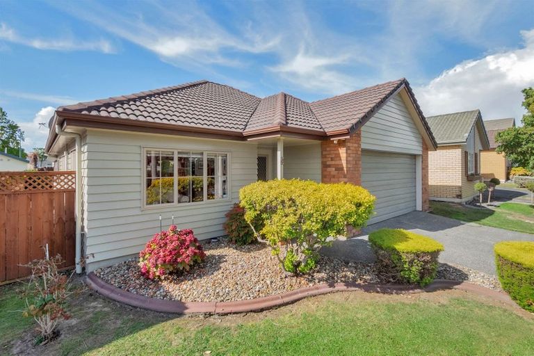 Photo of property in 69 Espalier Drive, Henderson, Auckland, 0612