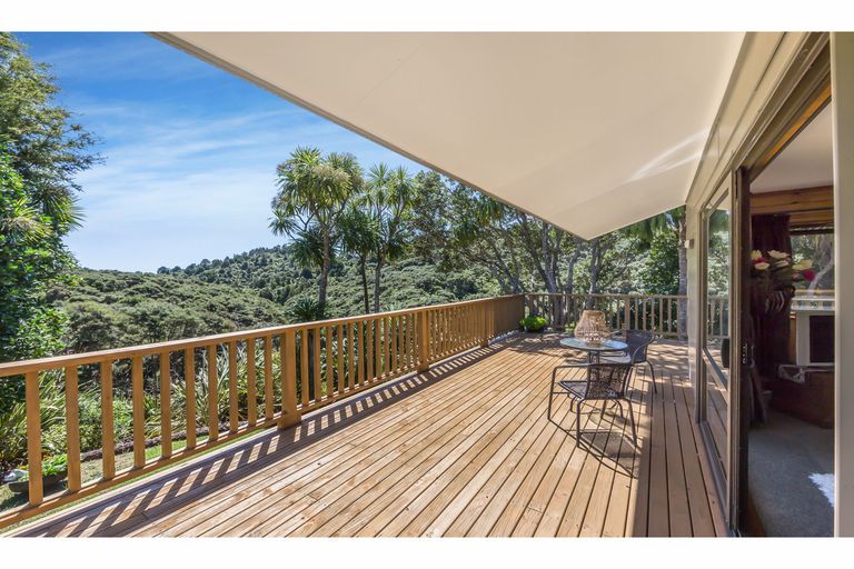 Photo of property in 360 Wairere Road, Waitakere, Henderson, 0782