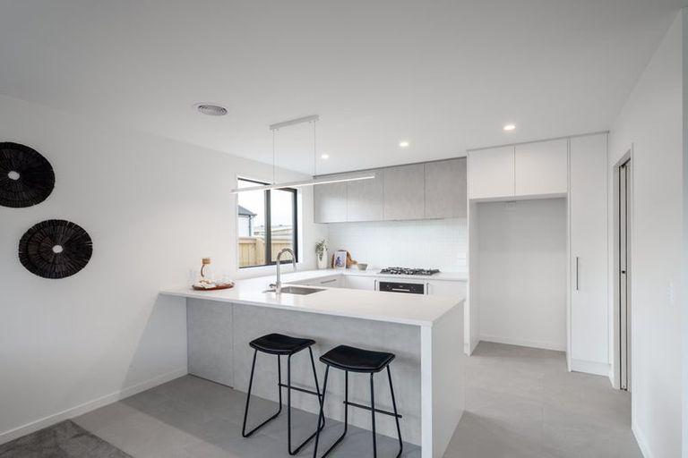 Photo of property in 28 Privet Way, Rolleston, 7678