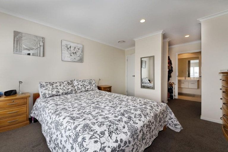 Photo of property in 48 Buckley Avenue, Hobsonville, Auckland, 0616