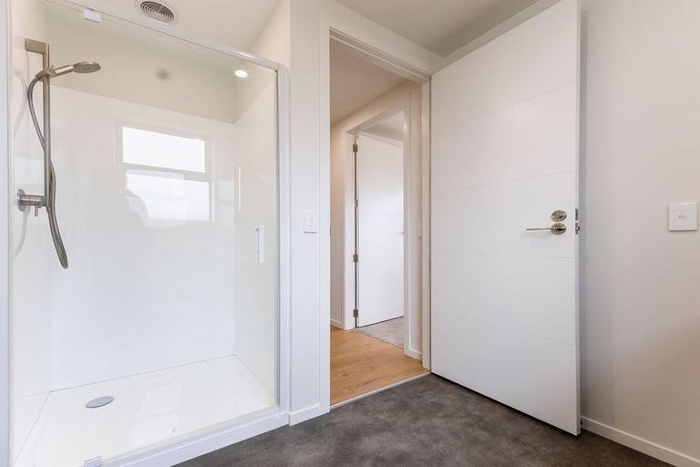 Photo of property in 26-28 Ruahine Street, Paraparaumu, 5032