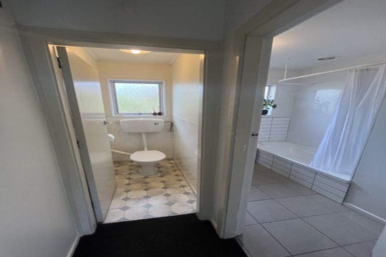 Photo of property in 1/74 Garreg Road, Bryndwr, Christchurch, 8052