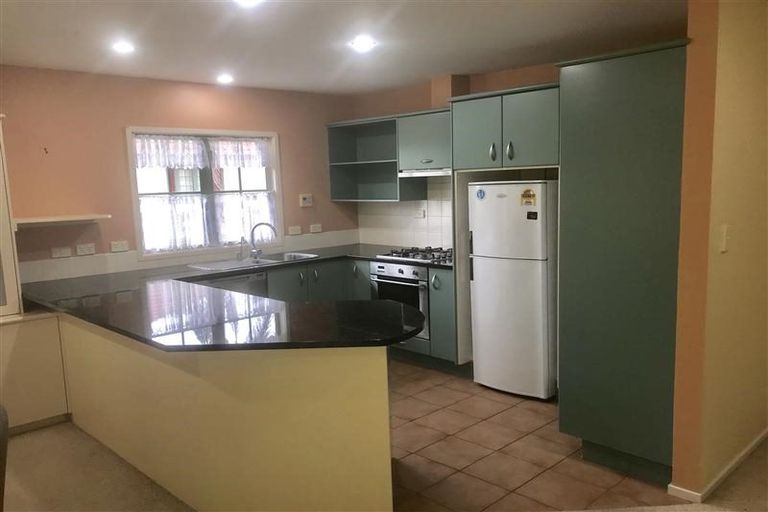 Photo of property in 28 Parkwood Crescent, Gulf Harbour, Whangaparaoa, 0930