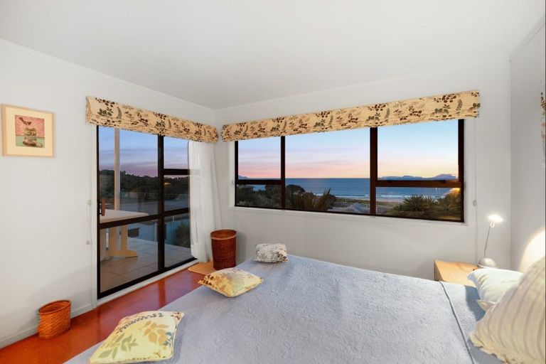 Photo of property in 12 Wairahi Road, Langs Beach, Waipu, 0582