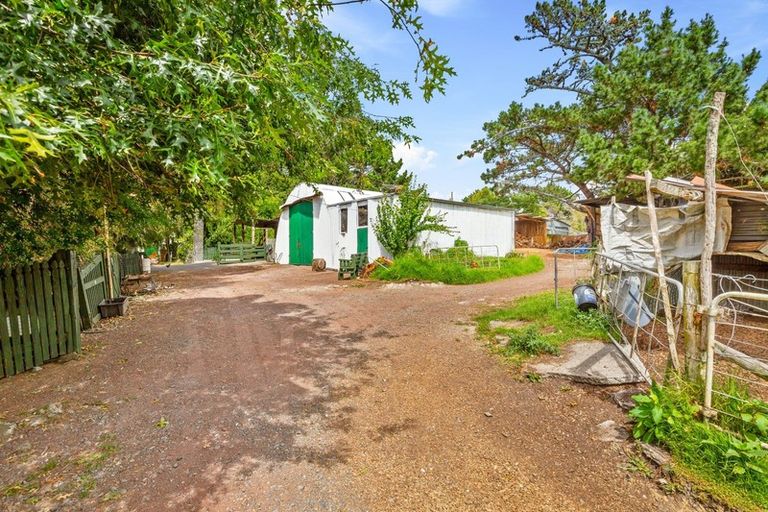 Photo of property in 65 Annett Road, Kumeu, 0891