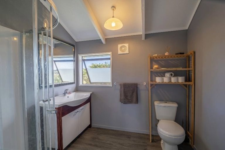 Photo of property in 2656 South Head Road, South Head, Helensville, 0874