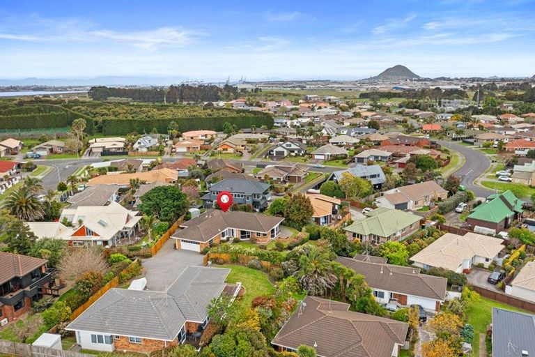 Photo of property in 9 Plateau Heights, Mount Maunganui, 3116