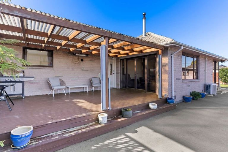 Photo of property in 37 Moffett Street, Islington, Christchurch, 8042