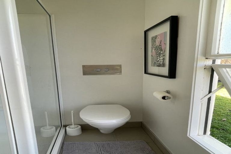 Photo of property in 17a Monument Road, Clevedon, 2582