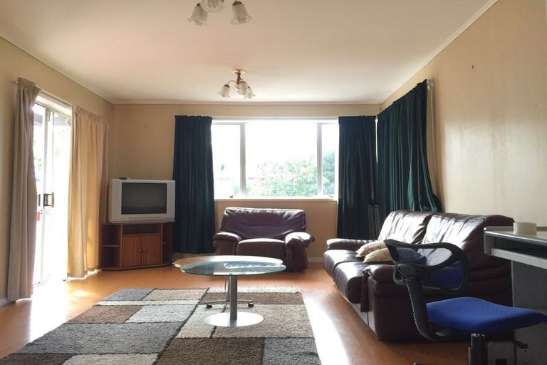 Photo of property in 126 Stapleford Crescent, Browns Bay, Auckland, 0630