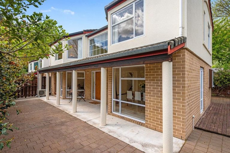 Photo of property in 1/84 Bowenvale Avenue, Cashmere, Christchurch, 8022