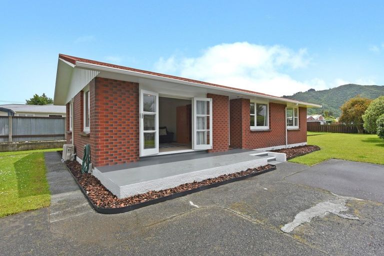 Photo of property in 59 Kashmir Avenue, Clouston Park, Upper Hutt, 5018
