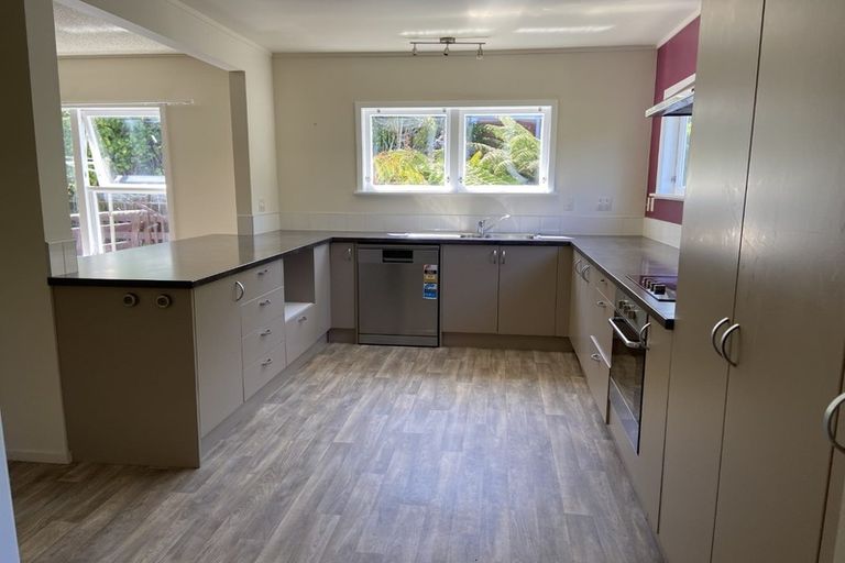 Photo of property in 34 Clutha Avenue, Khandallah, Wellington, 6035