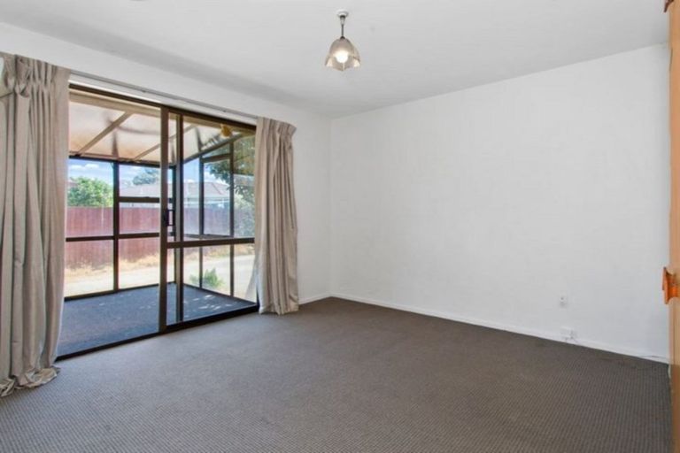 Photo of property in 1/38 Meon Street, Aranui, Christchurch, 8061