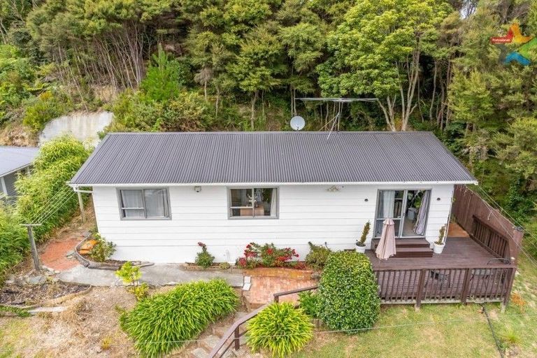 Photo of property in 4 John Street, Stokes Valley, Lower Hutt, 5019