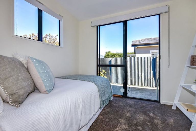 Photo of property in 266 Wainoni Road, Avondale, Christchurch, 8061