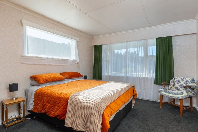 Photo of property in 55 Dorset Street, Picton, 7220