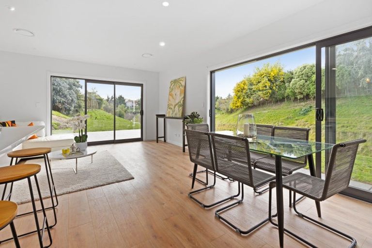 Photo of property in 28 Rochfort Road, Havelock North, 4130