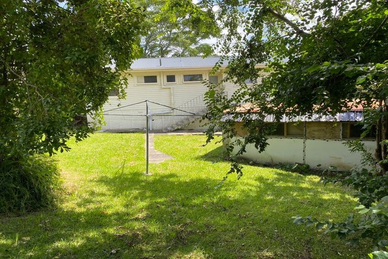 Photo of property in 23 Ellice Road, Totara Vale, Auckland, 0629