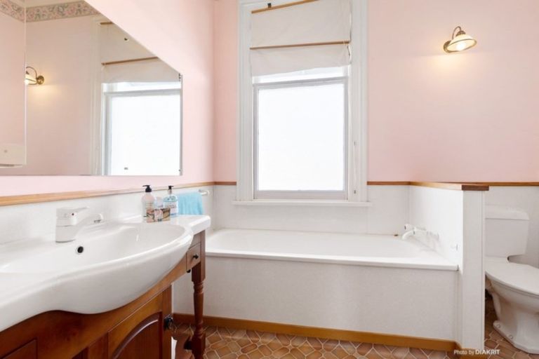 Photo of property in 29 Hobson Crescent, Thorndon, Wellington, 6011