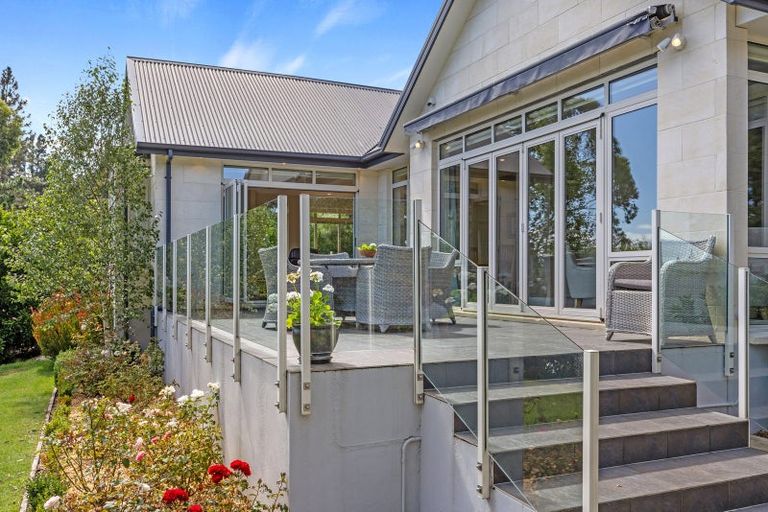 Photo of property in 863 Cashmere Road, Halswell, Christchurch, 8025