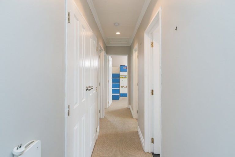 Photo of property in 16 Kowhai Street, Tokomaru, Palmerston North, 4474