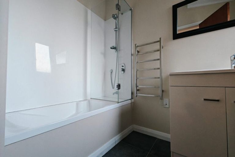 Photo of property in 1/72 Nile Road, Milford, Auckland, 0620