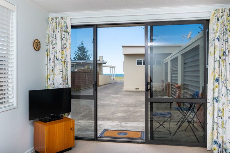Photo of property in 2/40 The Esplanade, Westshore, Napier, 4110