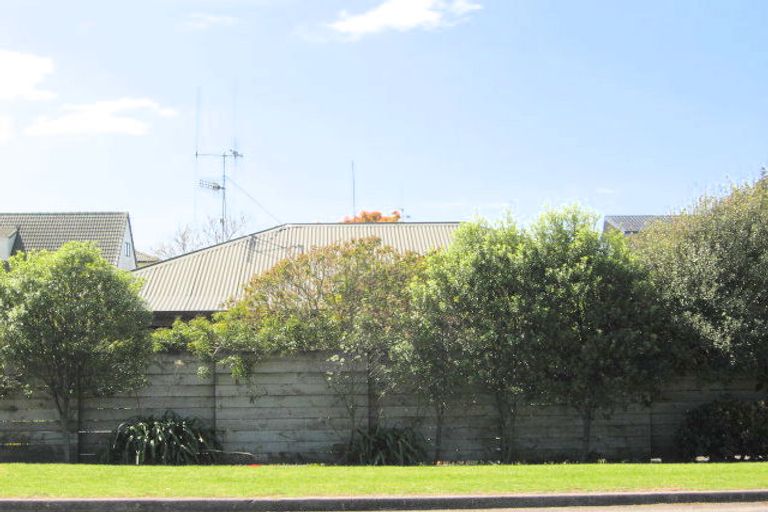 Photo of property in 28 Percy Road, Papamoa Beach, Papamoa, 3118