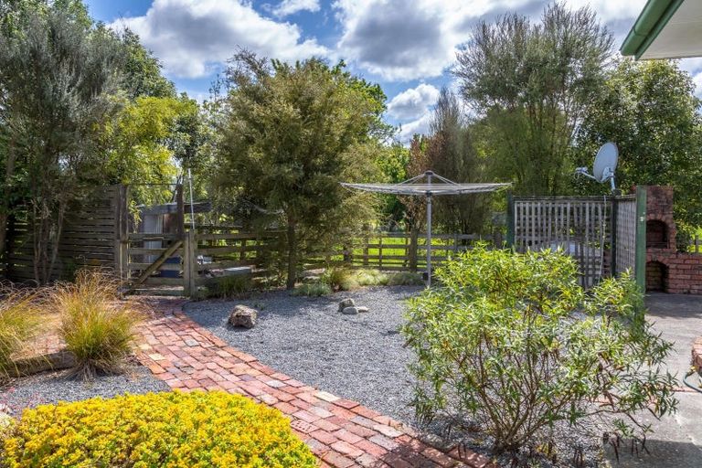 Photo of property in 21 Hupenui Road, Ahikouka, Greytown, 5794