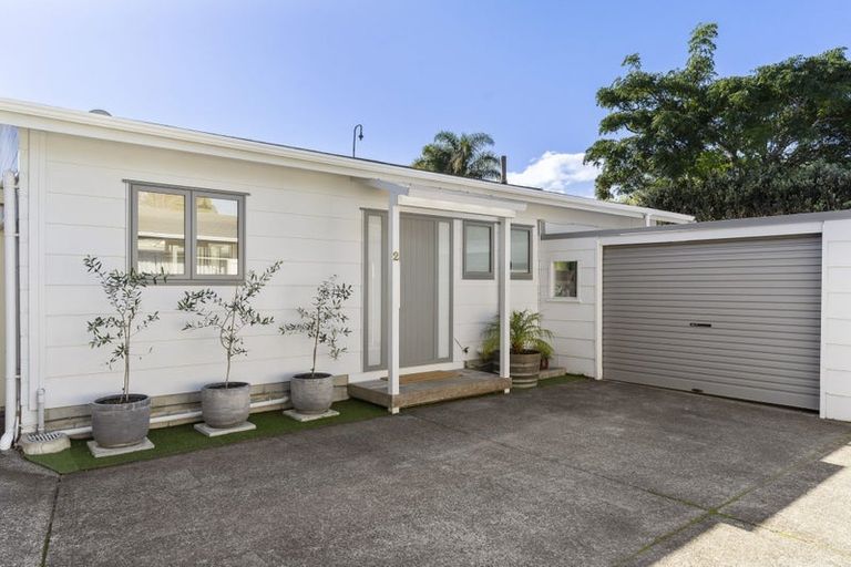 Photo of property in 2/10 Ewen Alison Avenue, Devonport, Auckland, 0624