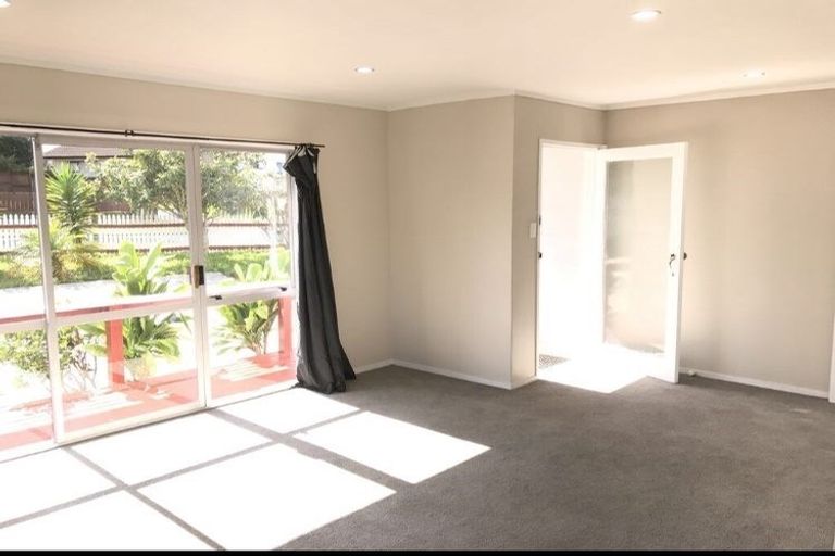 Photo of property in 7 Secretariat Place, Randwick Park, Auckland, 2105