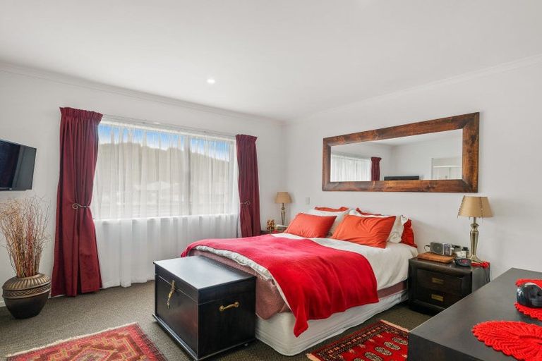 Photo of property in 85 Riverstone Drive, Riverstone Terraces, Upper Hutt, 5018