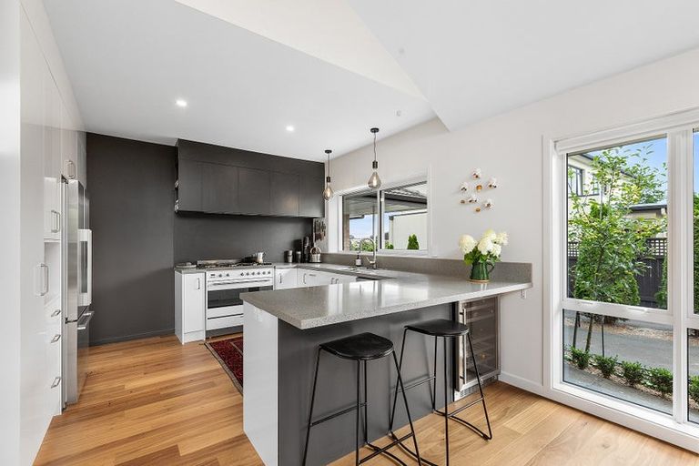 Photo of property in 4 Riverview Terrace, Fairfield, Hamilton, 3214