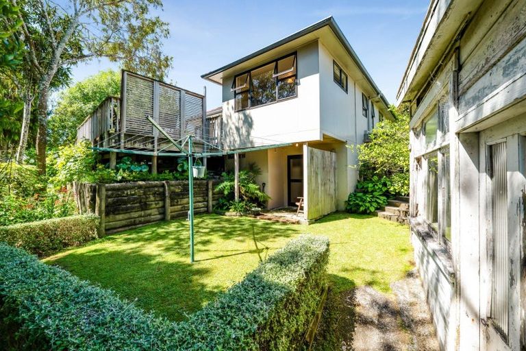 Photo of property in 11 Lynton Street, Upper Vogeltown, New Plymouth, 4310