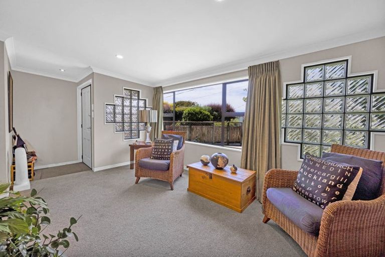 Photo of property in 11 Lynton Street, Upper Vogeltown, New Plymouth, 4310