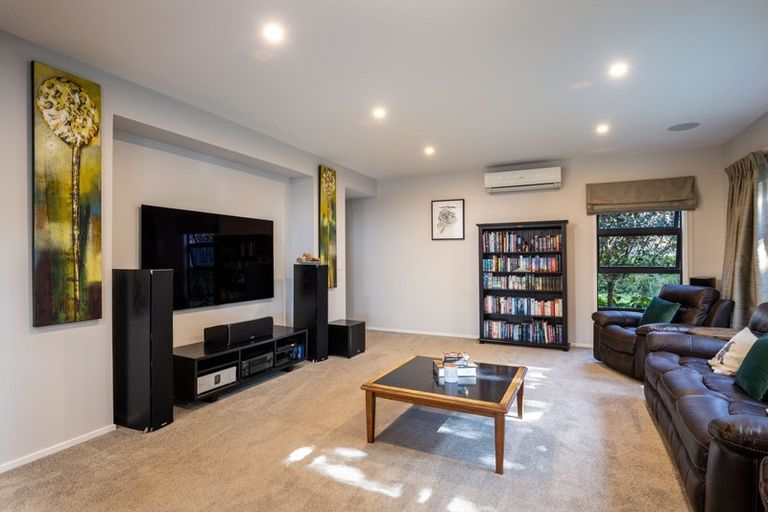 Photo of property in 25 Nadine Stanton Drive, Bell Block, New Plymouth, 4312
