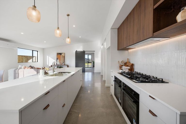 Photo of property in 27 Whakahaumako Road, Leamington, 3495