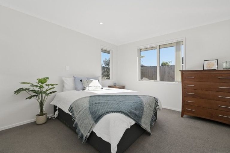 Photo of property in 35 Leet Crescent, Papamoa Beach, Papamoa, 3118