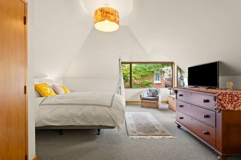 Photo of property in 5 Burwood Avenue, Maori Hill, Dunedin, 9010